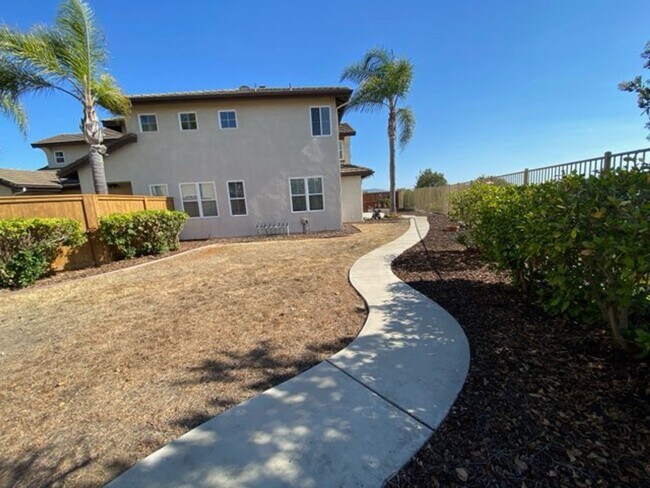 Building Photo - Great 5 Bd/3Bth in the San Marcos Santa Fe...