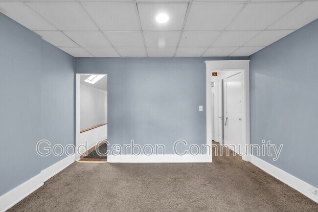 Building Photo - 1251 Hertel Ave