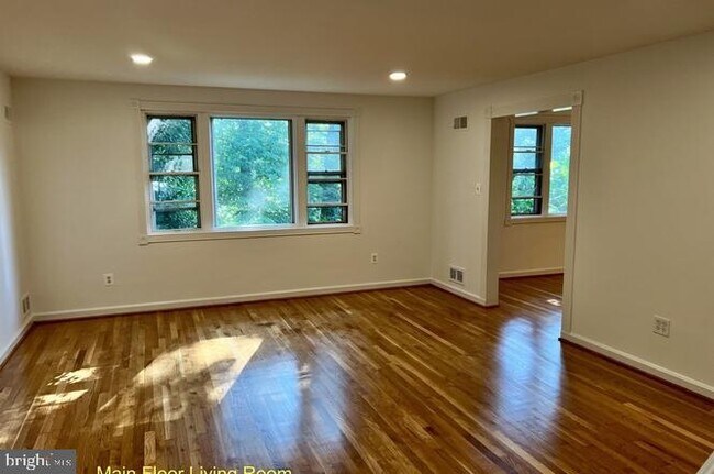 Building Photo - 5311 Pooks Hill Rd