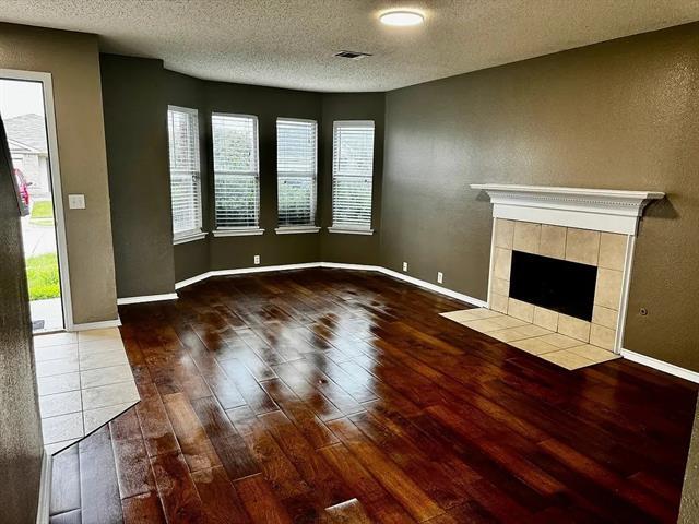 Building Photo - 1401 Kilkenny Dr