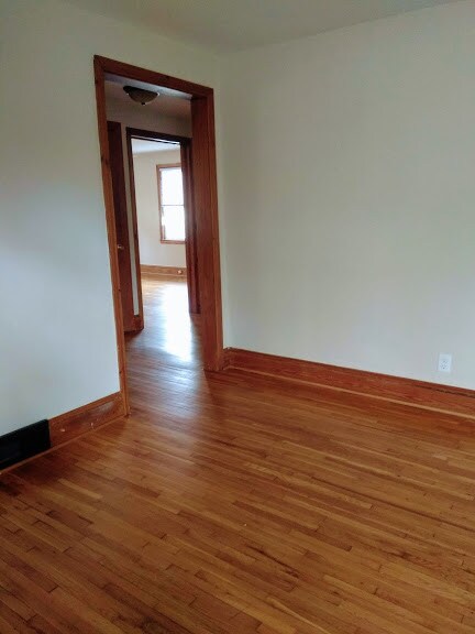 Building Photo - 3908 Yarbrough Ave