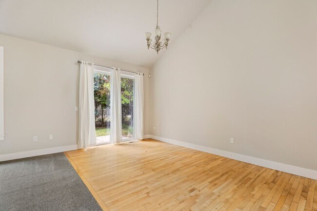 Building Photo - 345 Timber Creek Dr