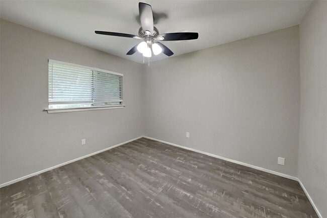 Building Photo - 18319 Autumn Trails Ln