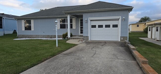 Building Photo - Furnished Rental in The Villages – 2BR/2BA Home on Del Toro Drive!