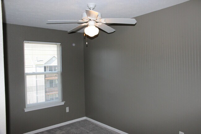 Building Photo - 1376 Heatherwood Ln