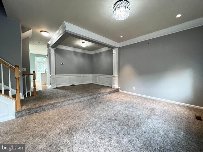 Building Photo - 22464 Maison Carree Square