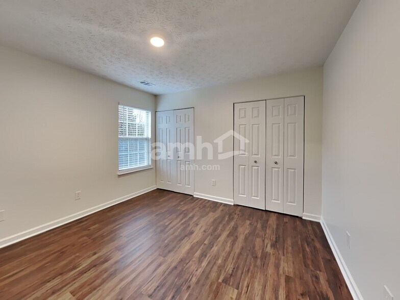 Building Photo - 302 Springmoor Lane