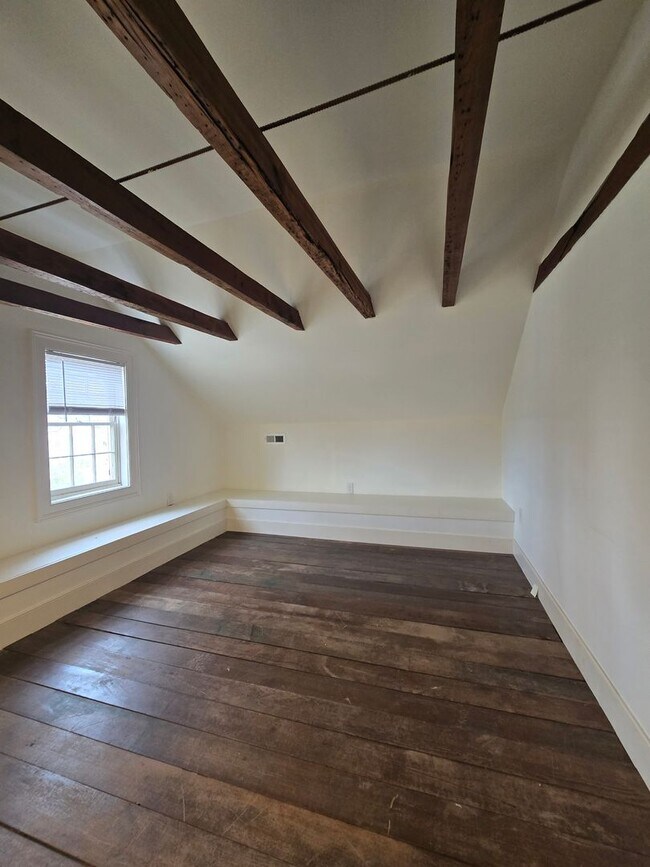 Building Photo - Historic Home available in Frankfort Kentucky