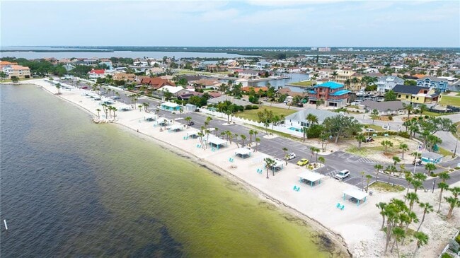 Building Photo - 5008 S Shore Dr