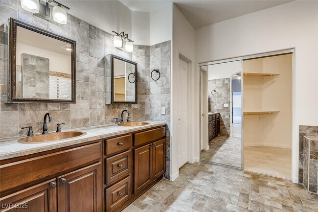 Building Photo - 3594 Driving Range St