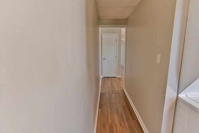 Building Photo - 142 S 29th St