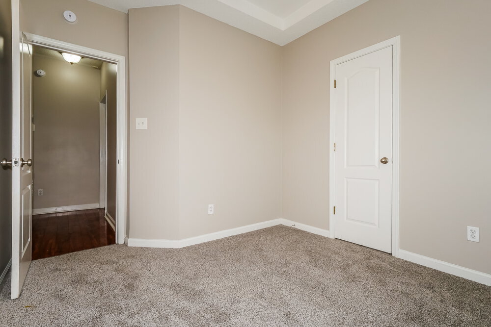 Building Photo - 60 Penny Ln