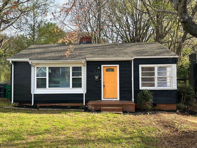 Primary Photo - Adorable Home Near NoDa & Plaza Midwood!