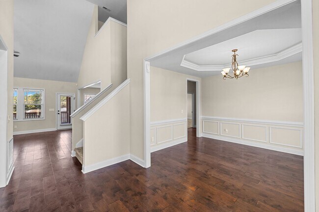 Building Photo - **Spacious 3bd/3ba in Raleigh**