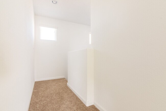 Building Photo - Brand New Pulte Townhouse Available Now