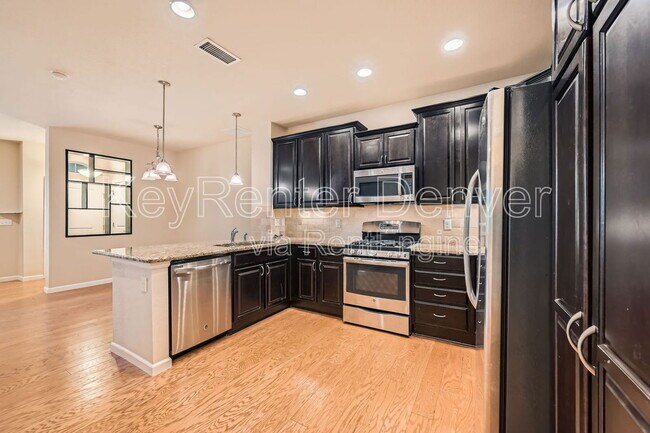 Building Photo - 8951 E Phillips Dr