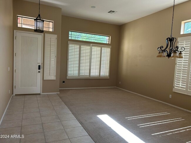 Building Photo - 5004 E Desert Vista Trail