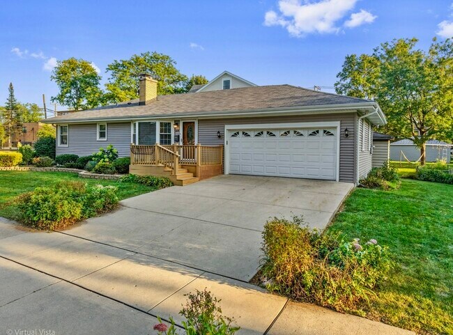 Building Photo - 509 Gierz St