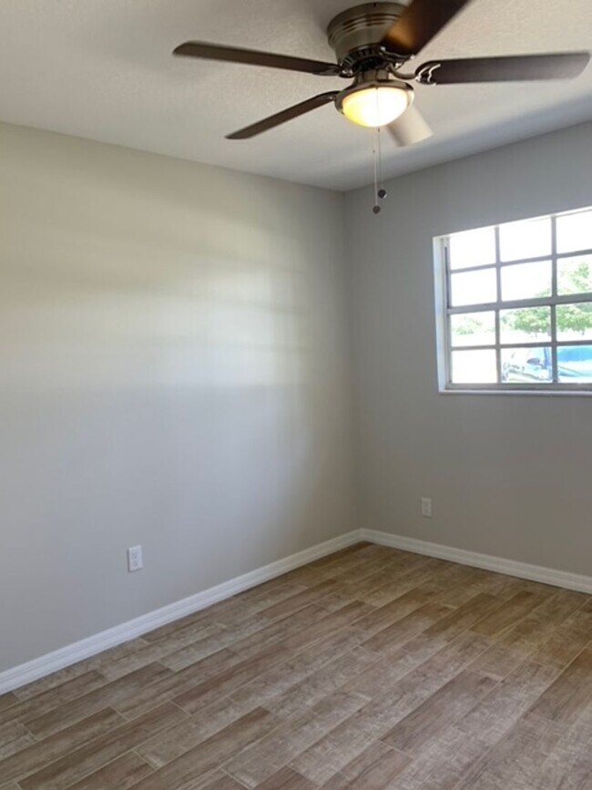 Building Photo - 2831 Eau Gallie Blvd