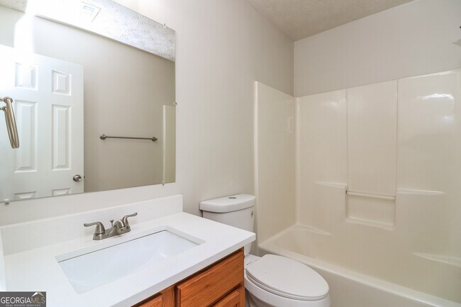 Building Photo - 3623 Thurleston Ct SW