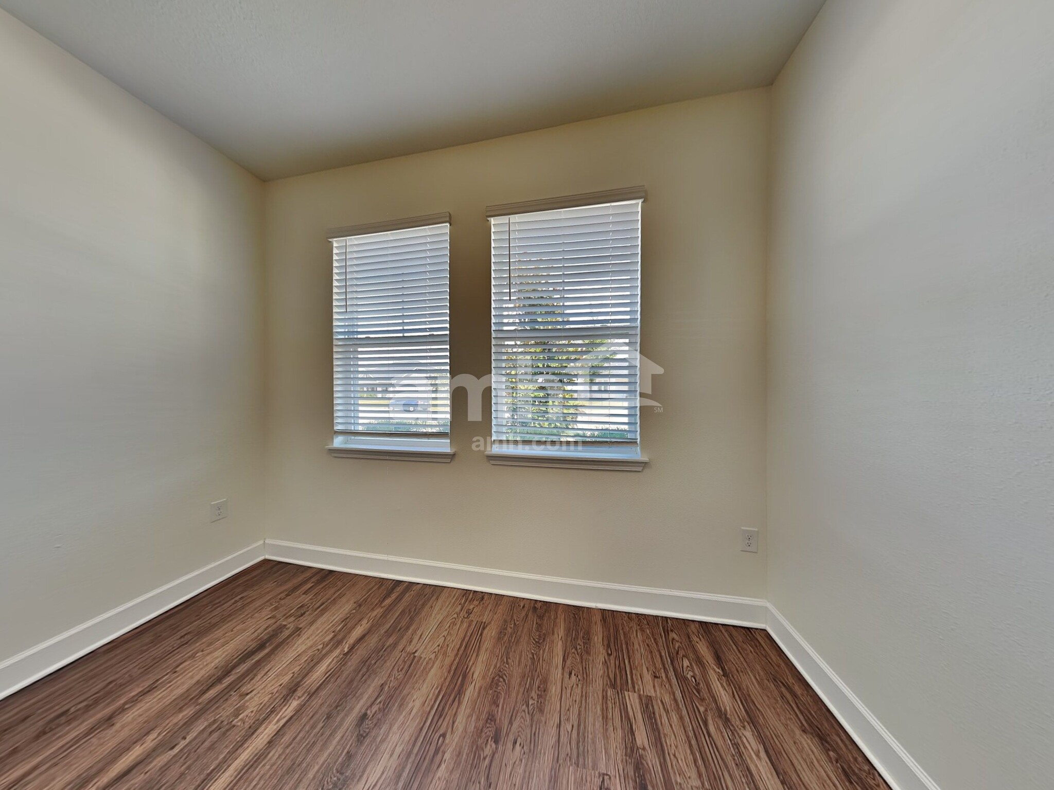Building Photo - 341 Pine Terrace Dr
