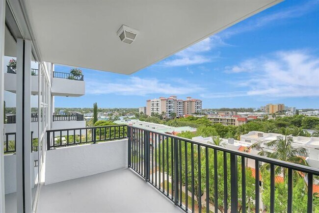 Building Photo - 531 N Ocean Blvd
