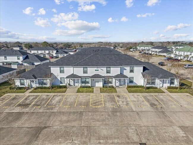 Building Photo - 2101 St Lucia Calle