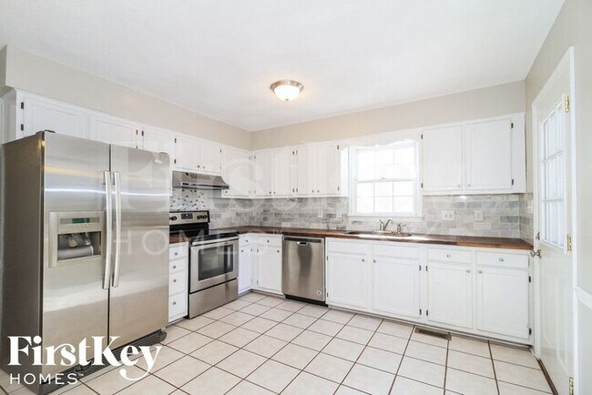 Building Photo - 3806 Langdon Dr
