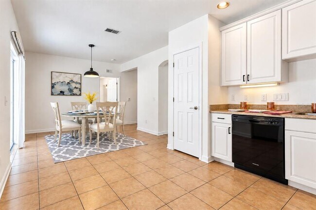 Building Photo - 16013 Stags Leap Dr
