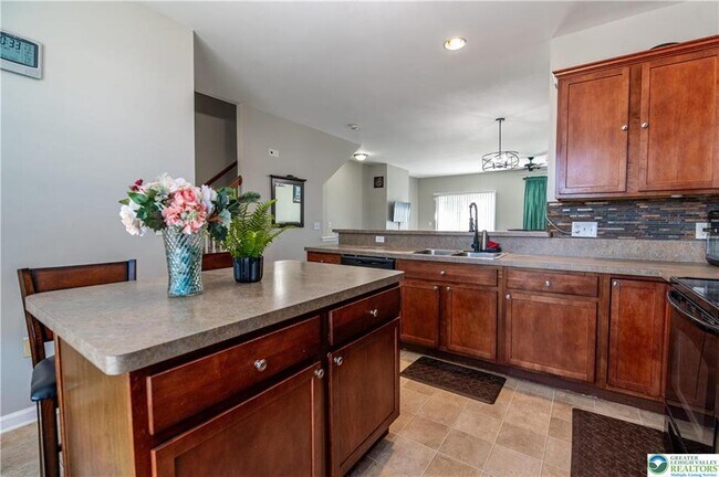 Building Photo - 2512 Gila Dr