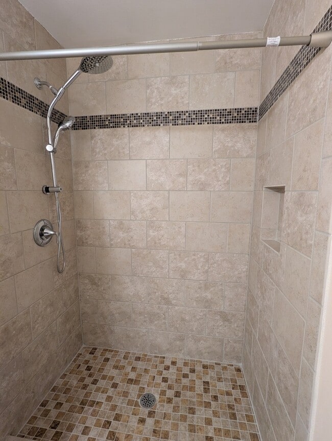 Building Photo - 2506 N Duke St