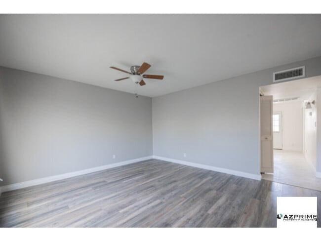 Building Photo - Charming 3/2 Mesa Townhouse Near Hohokam S...