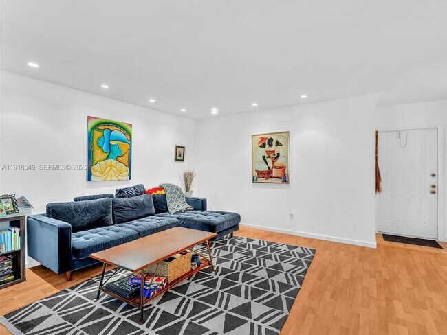 Building Photo - 3558 Magellan Cir