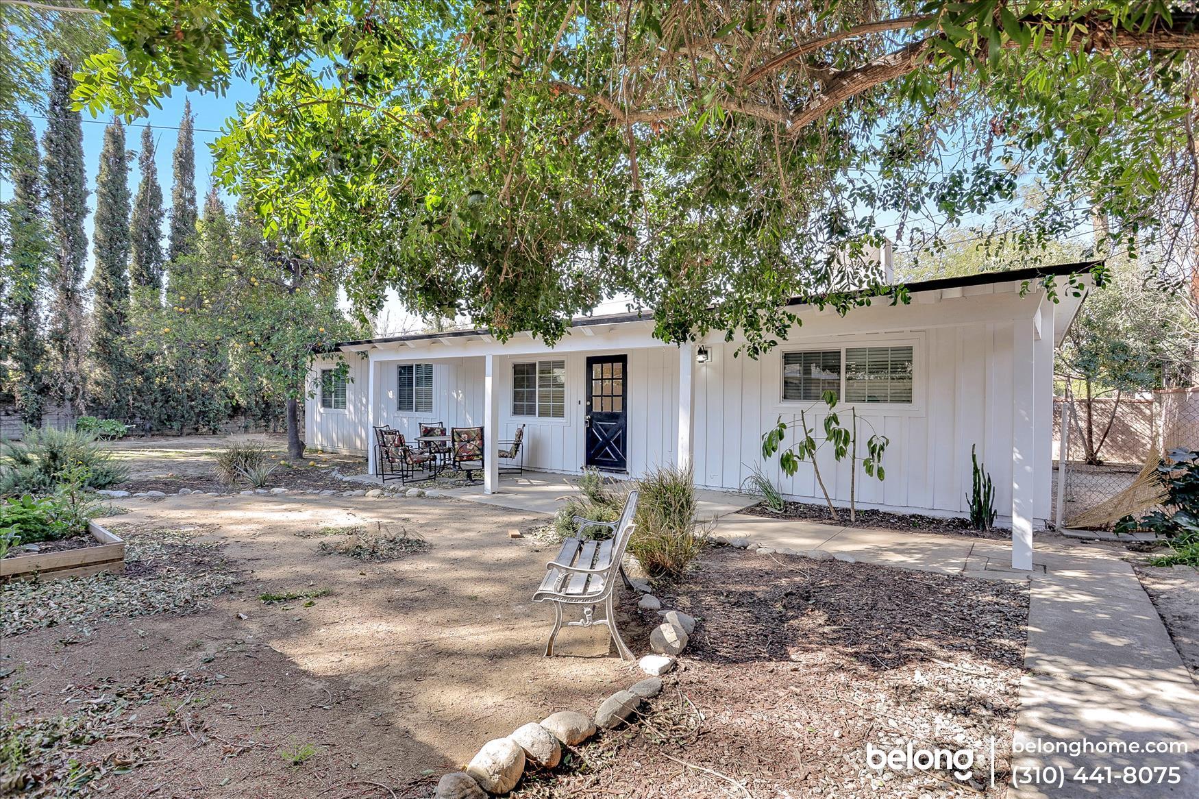 Building Photo - 8833 Paso Robles Ave