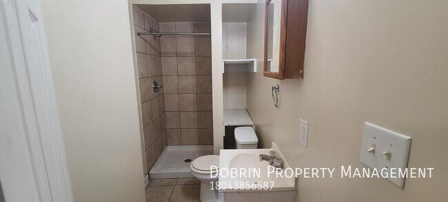 Building Photo - 1923 Lakeview Ave