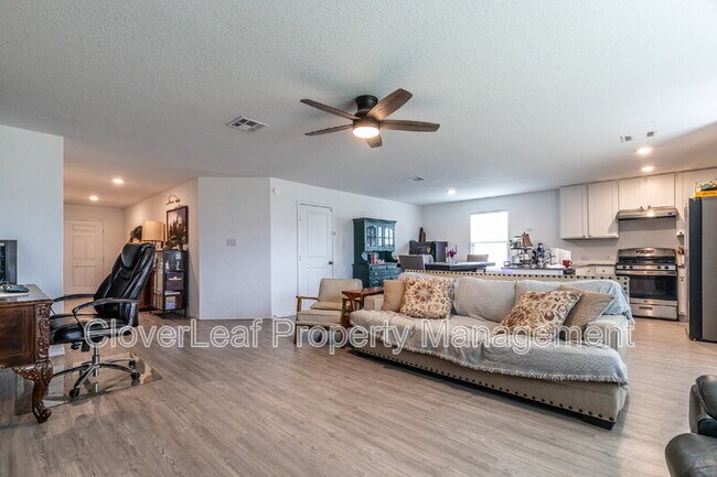 Building Photo - 2847 Elion Dr