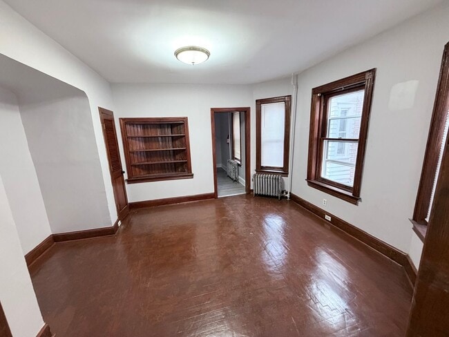 Building Photo - 659 Second St