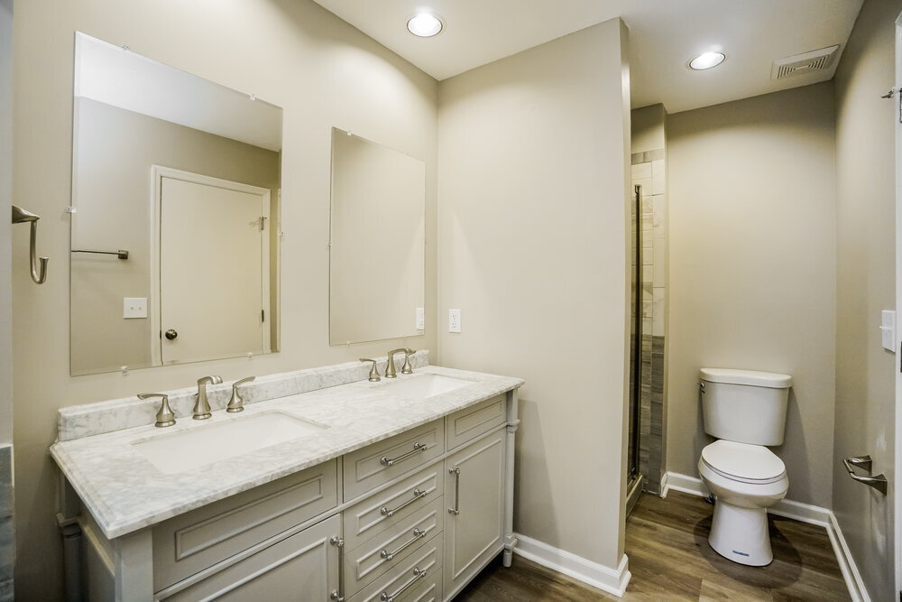 Building Photo - 1127 Crestview St