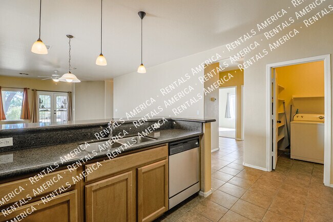 Building Photo - 28683 N Sedona Pl