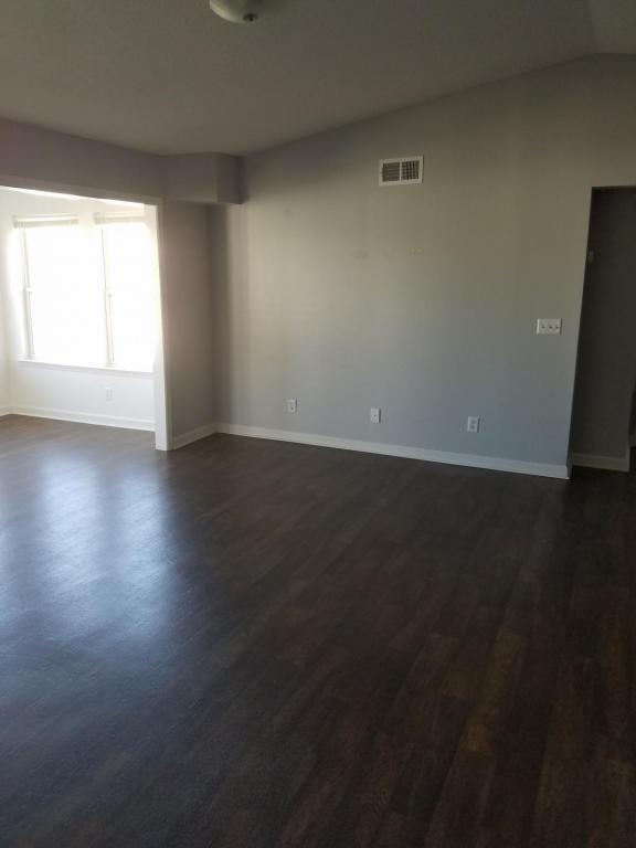 Building Photo - 8641 Southbridge Unit I