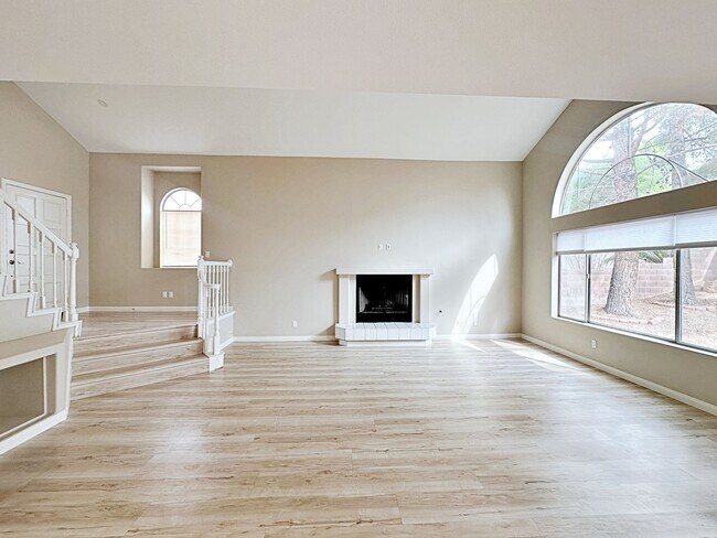 Building Photo - REMODELED 3 BEDROOM HOME IN SOUTH SHORES