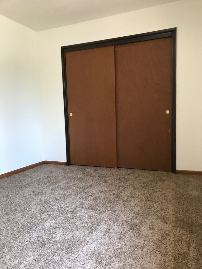 Building Photo - 4728 Seward St