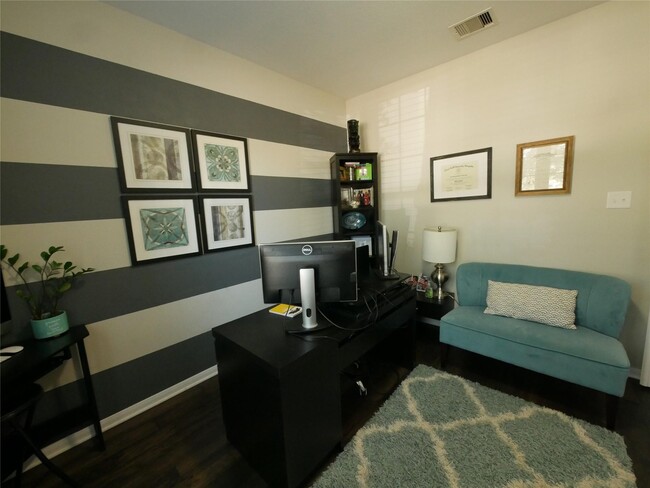 Building Photo - 20715 White Hyacinth Dr