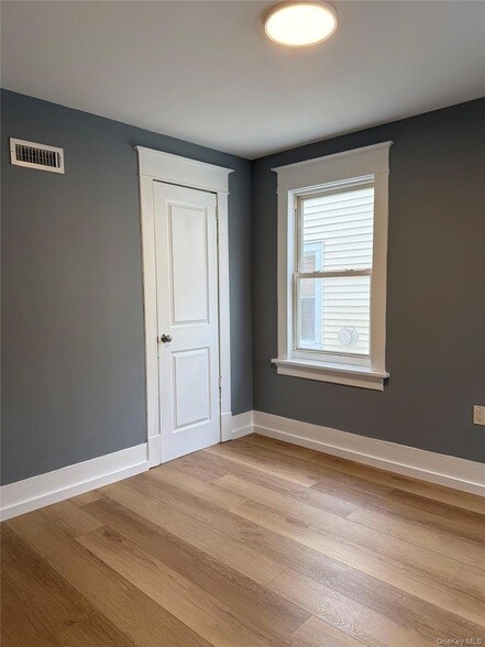 Building Photo - 144 Jersey Ave