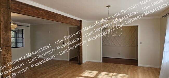 Building Photo - 9328 Berkshire Cir