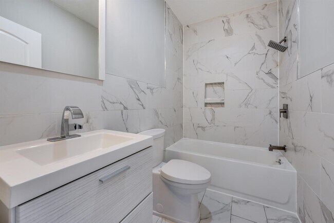 Building Photo - 222 69th St