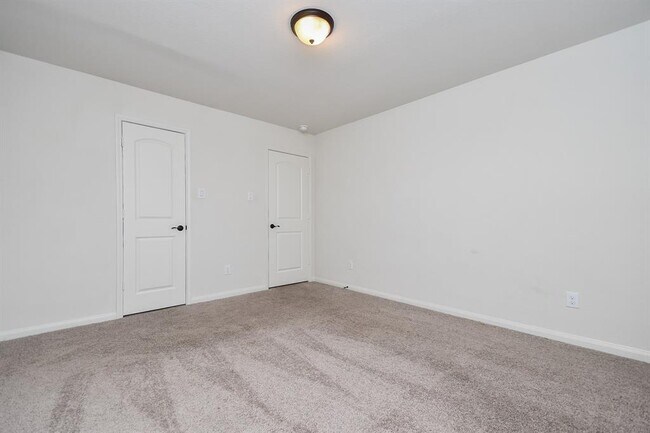 Building Photo - 21022 Echo Manor Dr