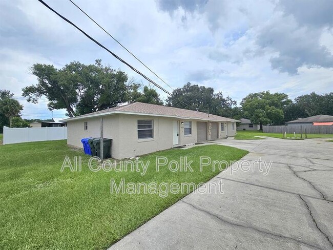 Primary Photo - 5423 N Orange Ave