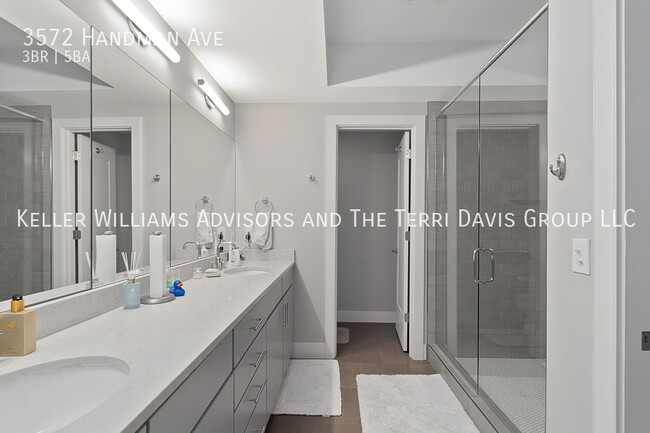Building Photo - 3572 Handman Ave