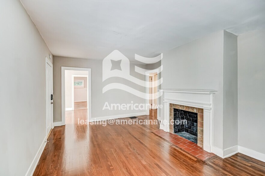 Building Photo - 715 85th St S